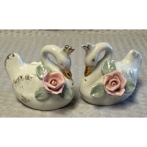 Lefton China Hand Painted Salt‎ and Pepper Shakers Swans 1950s